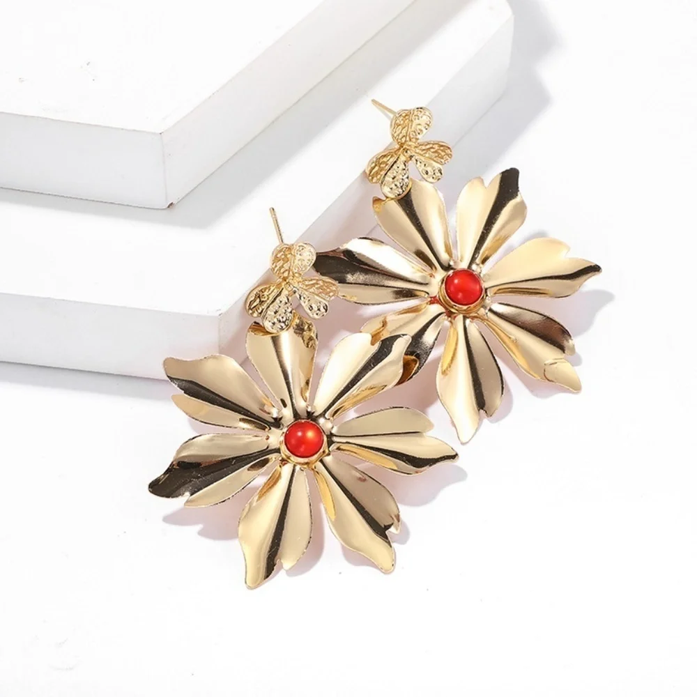 *SERAPHIMA* Gold x Red Flower Pendant Earrings